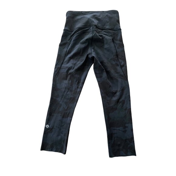 Lululemon Fast and Free Camouflage Leggings Size 2 High Rise Capri - Picture 6 of 6